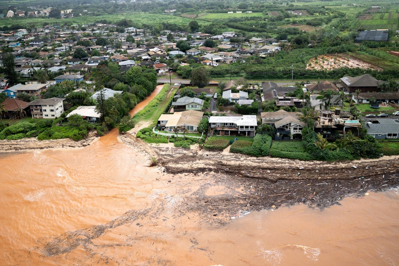 Flyover Damage Survey (northern Oahu community)